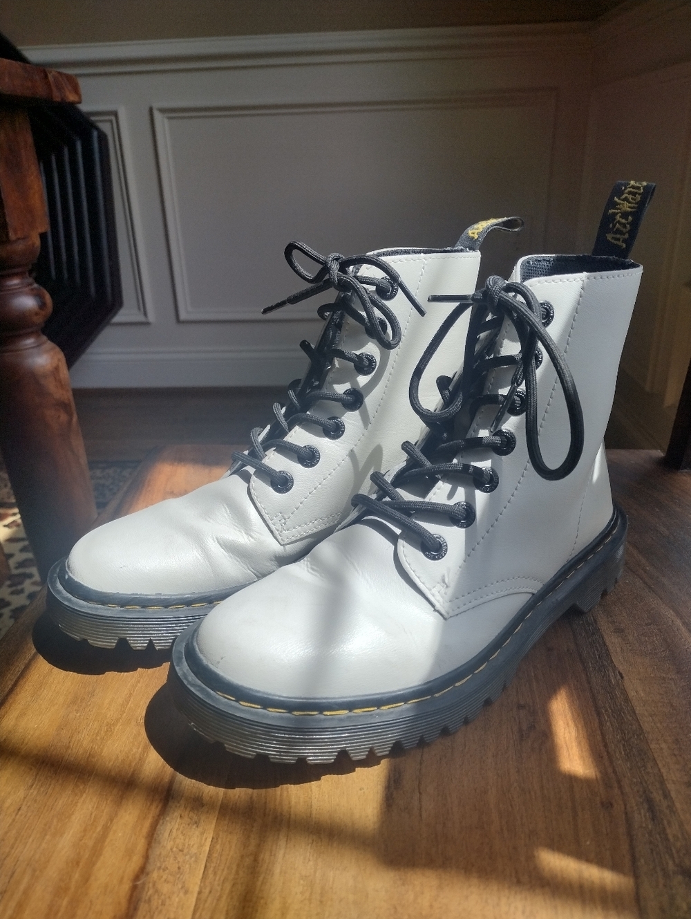 Dr. Martens White Boots Size 7 - Picture 7 of 14